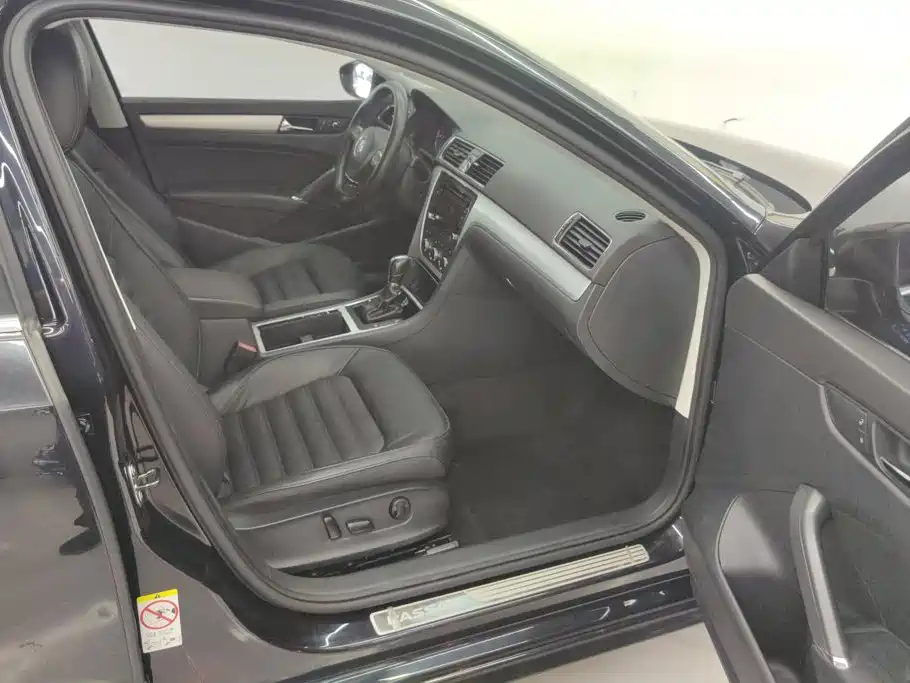 Volkswagen Passat — миниатюра 8
