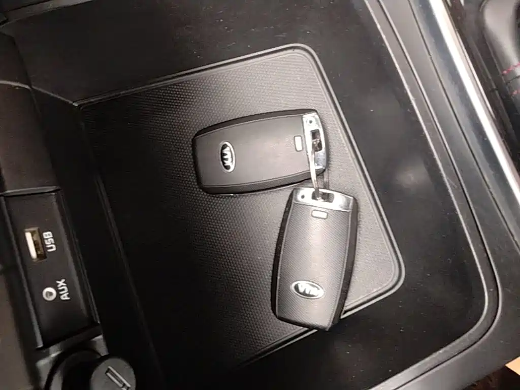Kia KX Cross — миниатюра 9