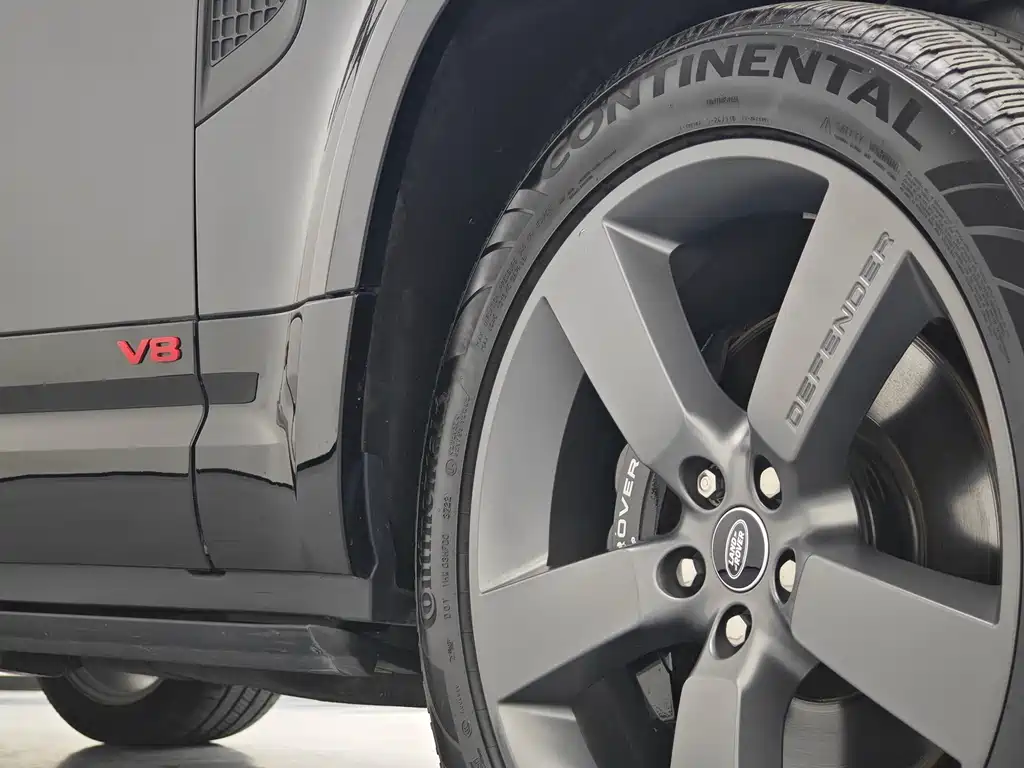 Land Rover Defender — миниатюра 7