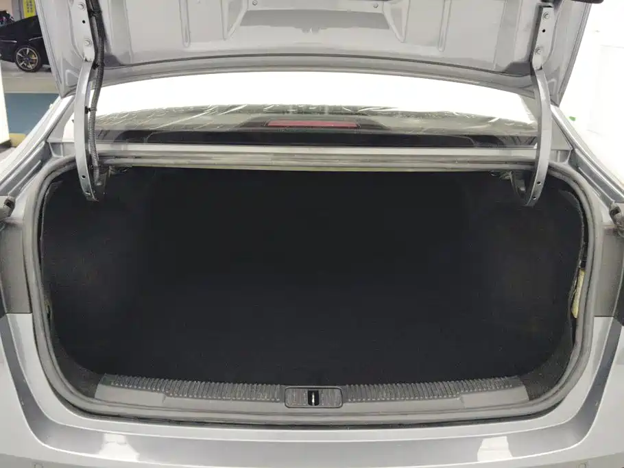 Roewe i5 — миниатюра 4