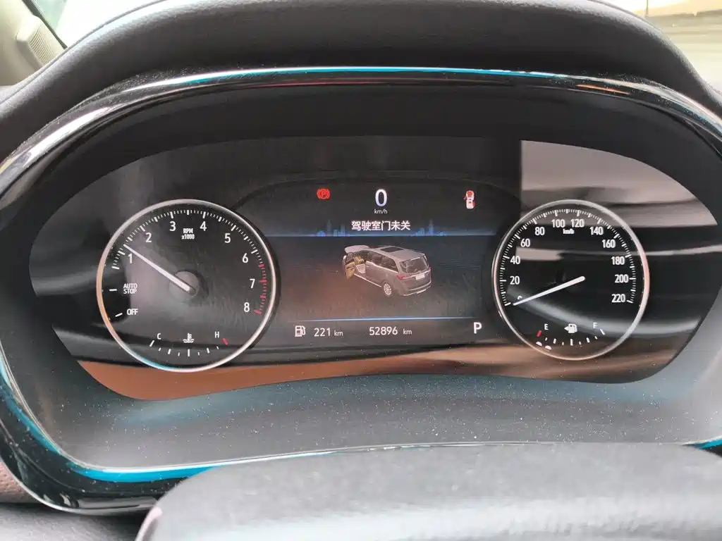 Buick GL8 — миниатюра 12