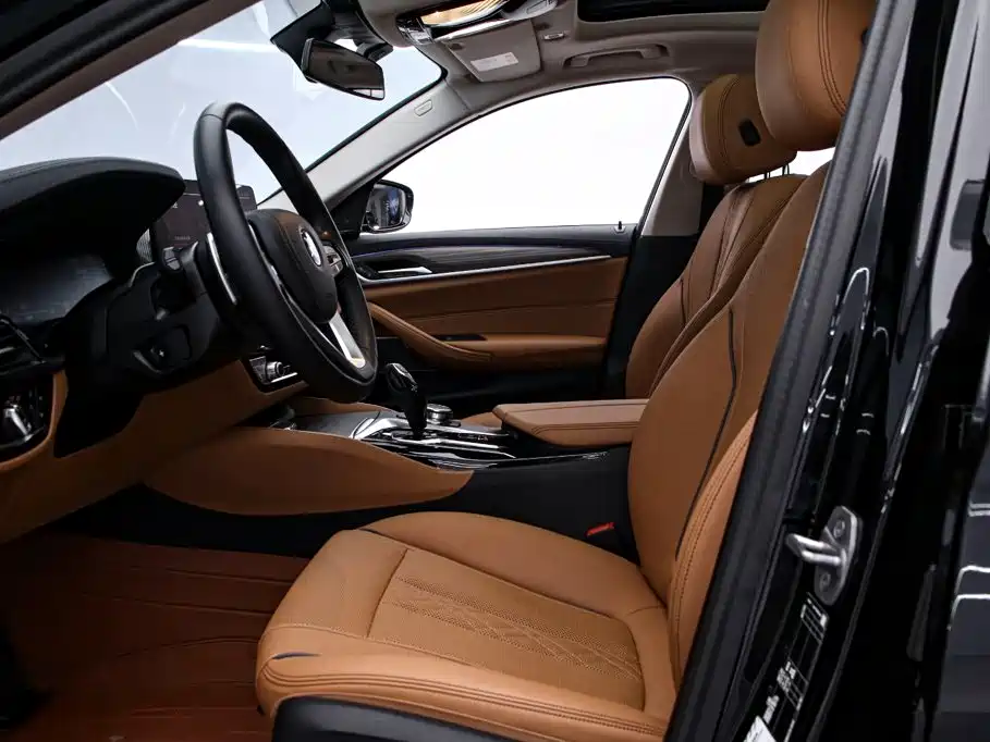 BMW 5 Series — миниатюра 15