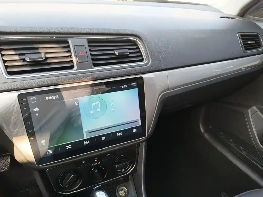 Volkswagen Lavida — миниатюра 13