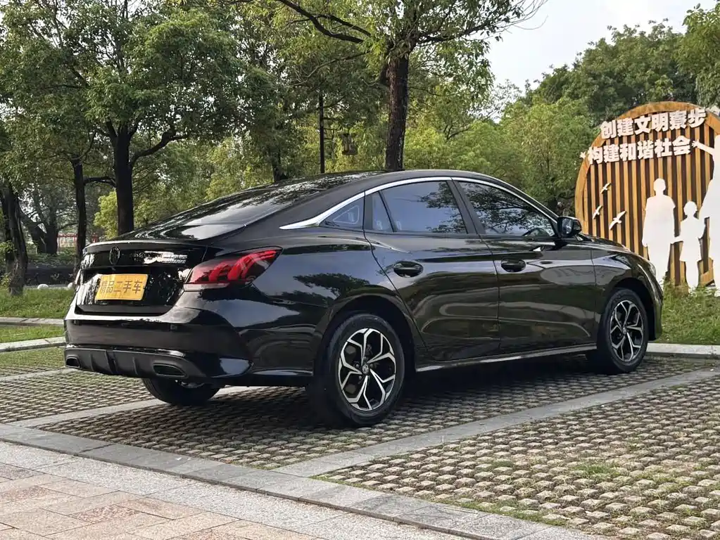 MG MG5 — миниатюра 13