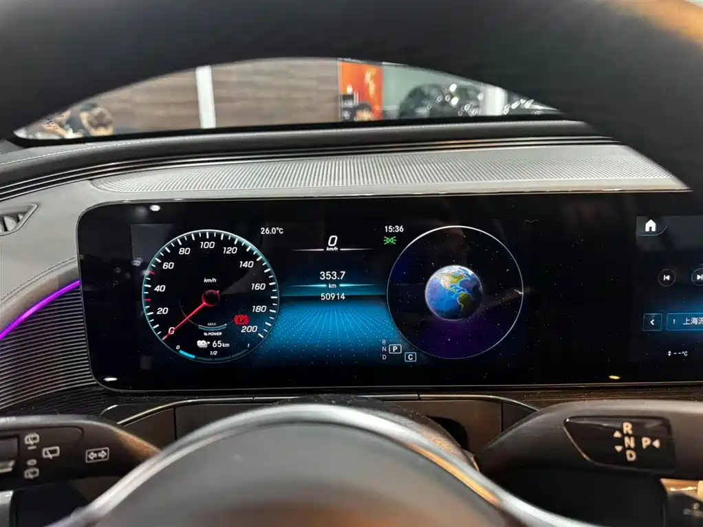 Mercedes-Benz EQC — миниатюра 12