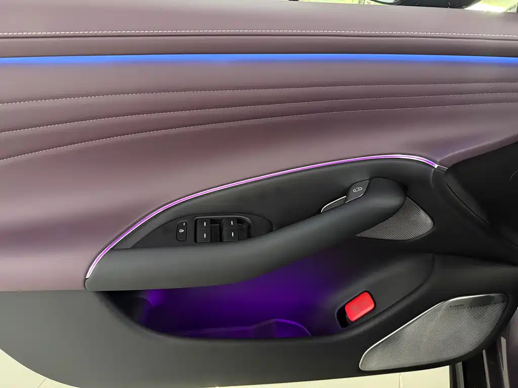 Xiaomi SU7 — миниатюра 14