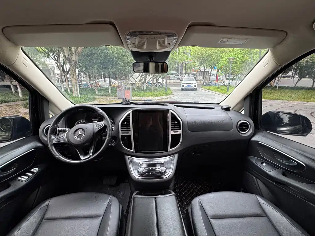 Mercedes-Benz Vito — миниатюра 12