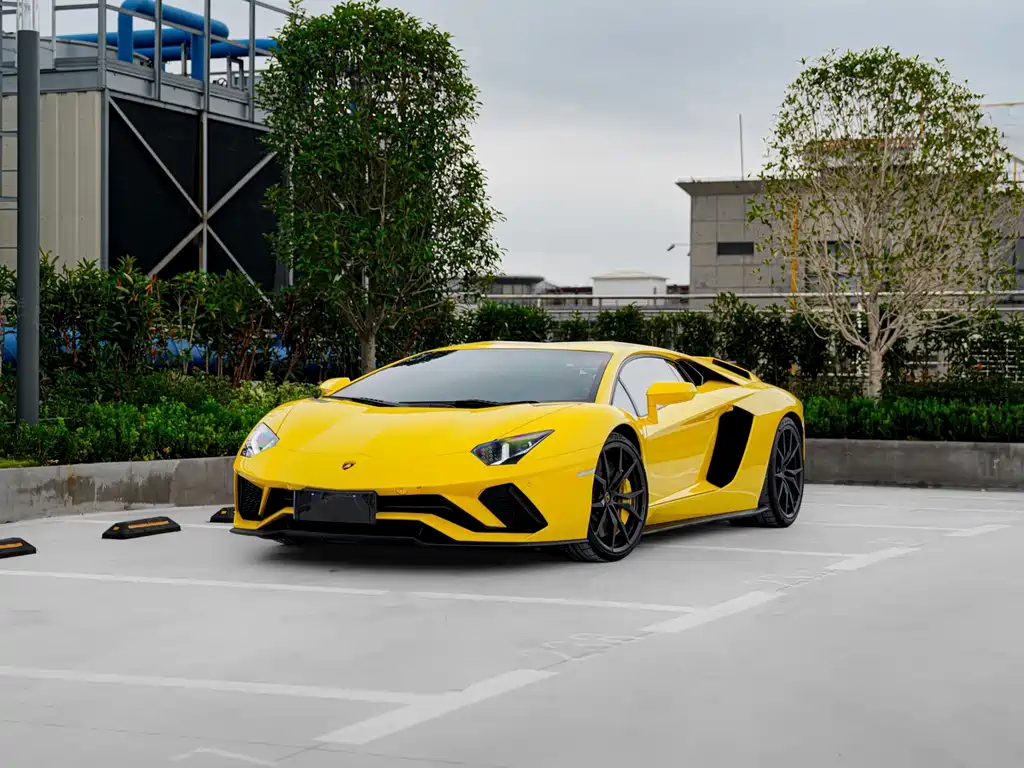 Lamborghini Aventador — миниатюра 4