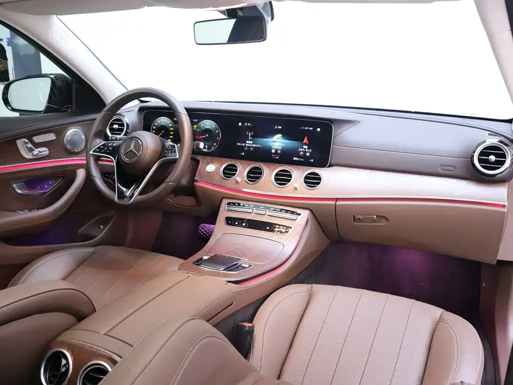 Mercedes-Benz E-Class — миниатюра 20