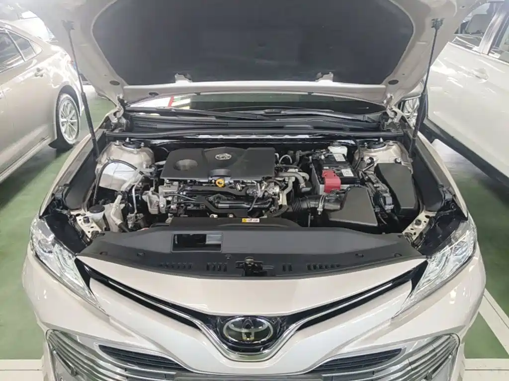 Toyota Camry — миниатюра 20
