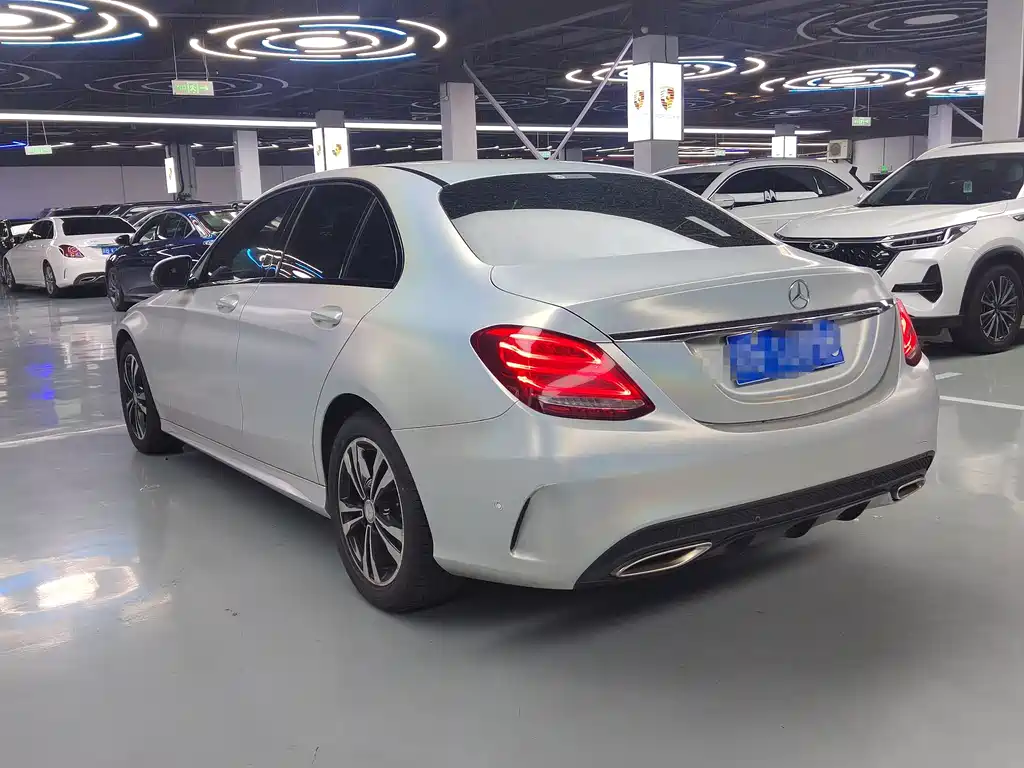 Mercedes-Benz C-Class — миниатюра 11