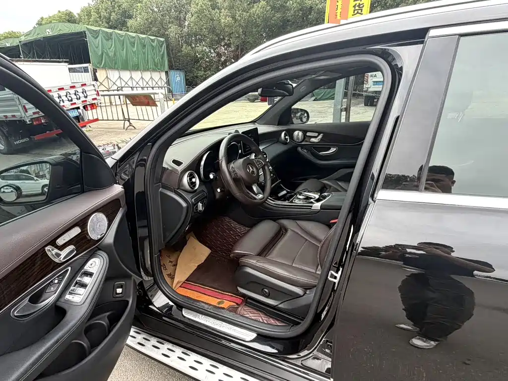 Mercedes-Benz GLC 2017 GLC 260 4MATIC