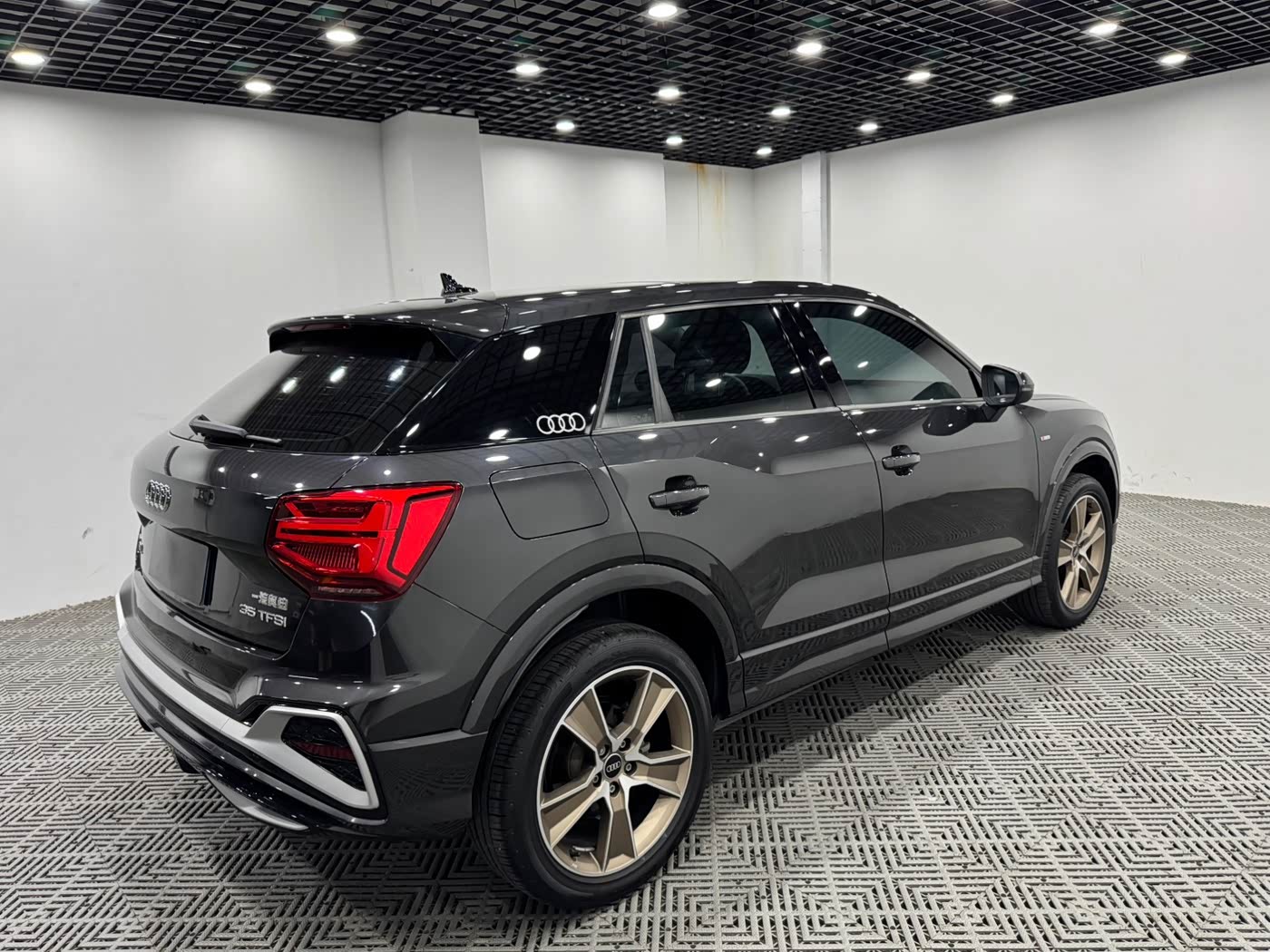 Audi Q2L 1.4 л 2023 г. Чёрный, пробег 19200 км