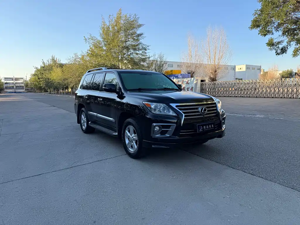 Lexus LX — миниатюра 3