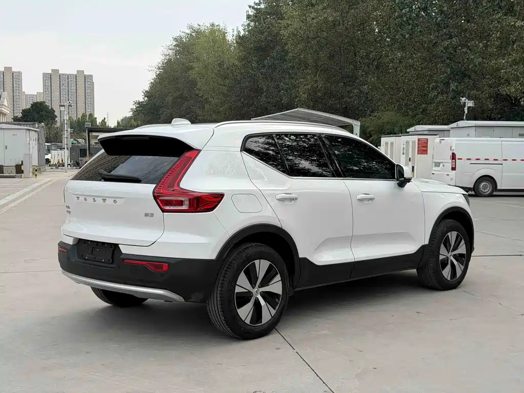 Volvo XC40 — миниатюра 9