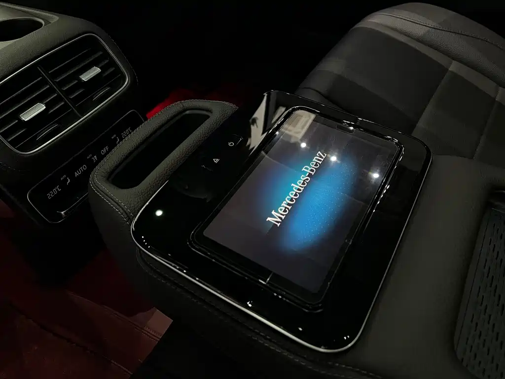 Mercedes-Benz GLE (Import) — миниатюра 14