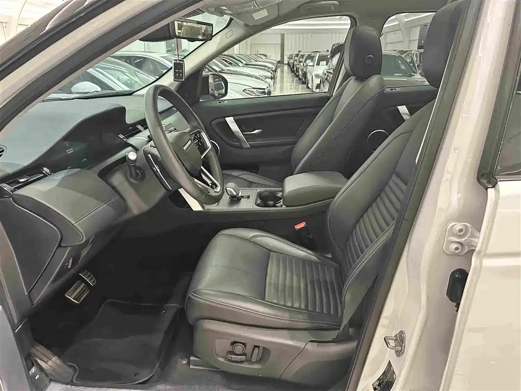 Land Rover Discovery Sport — миниатюра 7