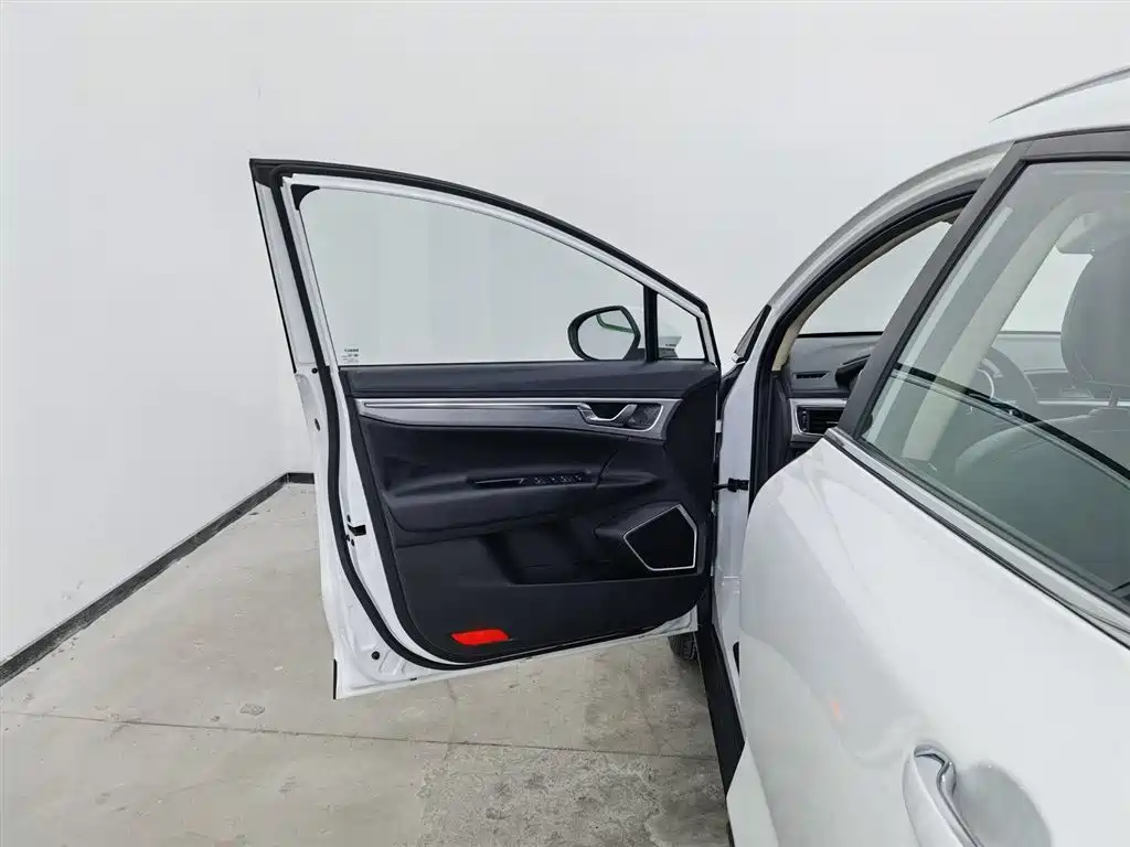 GEELY AUTOMOBILE EMGRAND GS