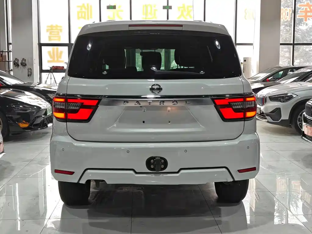 Nissan Patrol 2019 4.0L AT