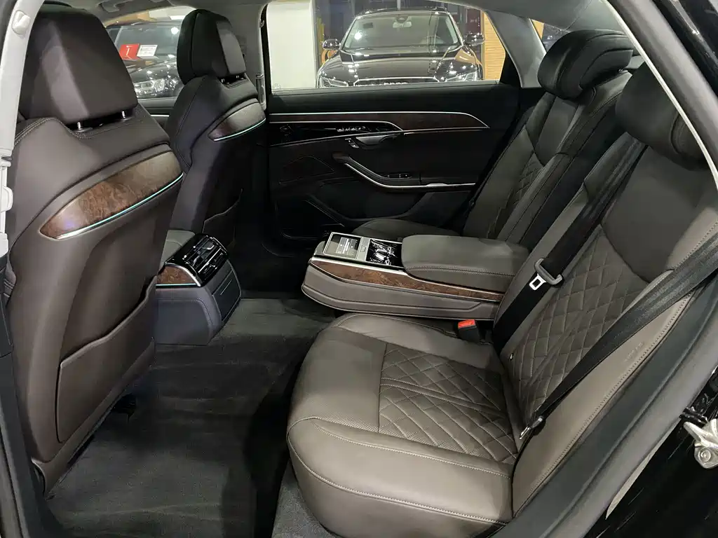 Audi A8 — миниатюра 9