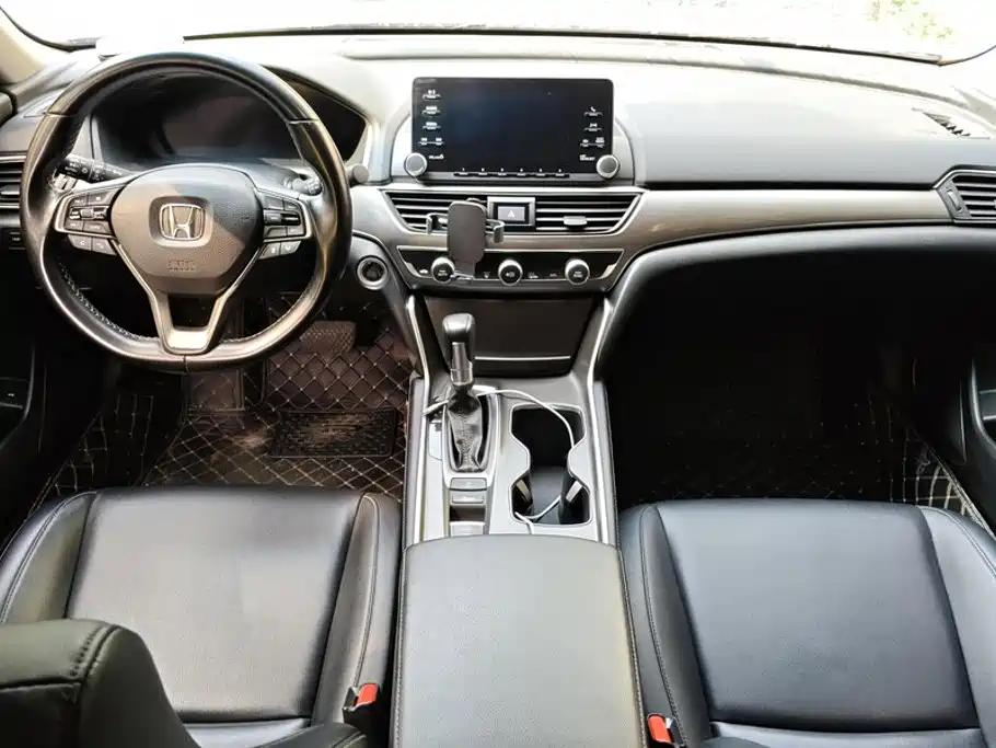 Honda Accord — миниатюра 12
