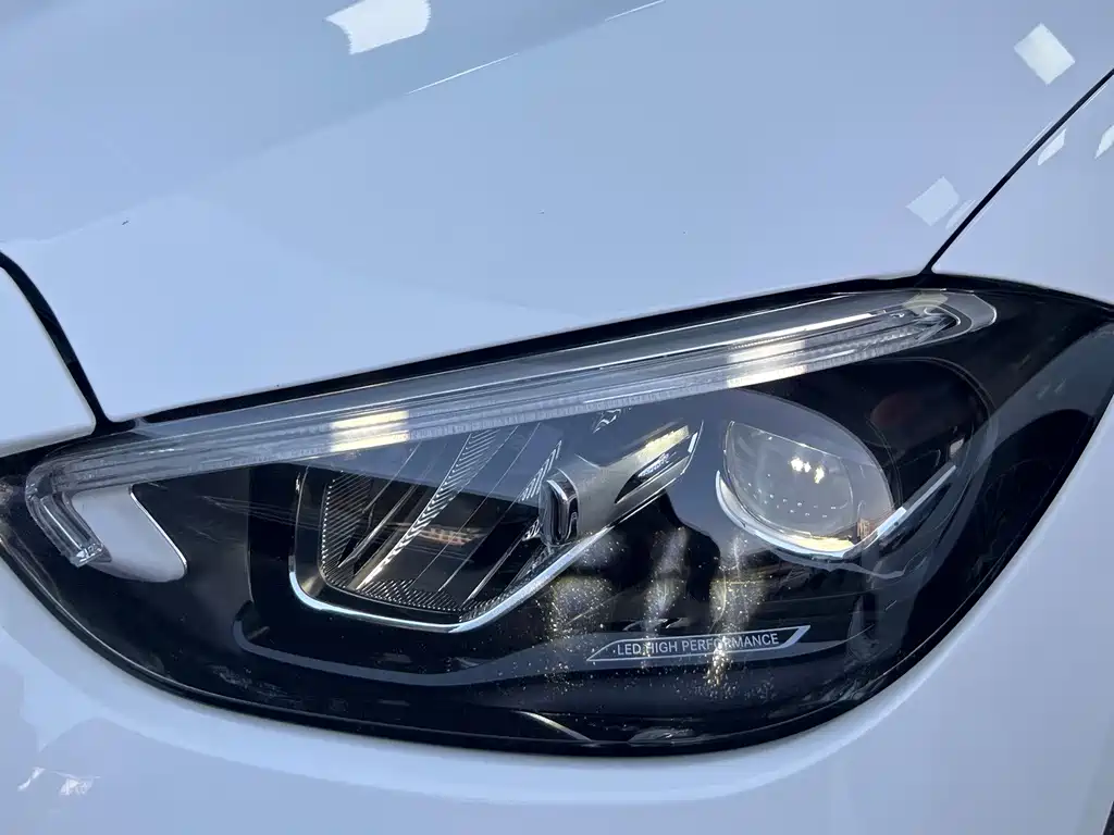 Mercedes-Benz C-Class 2023 — фото 10