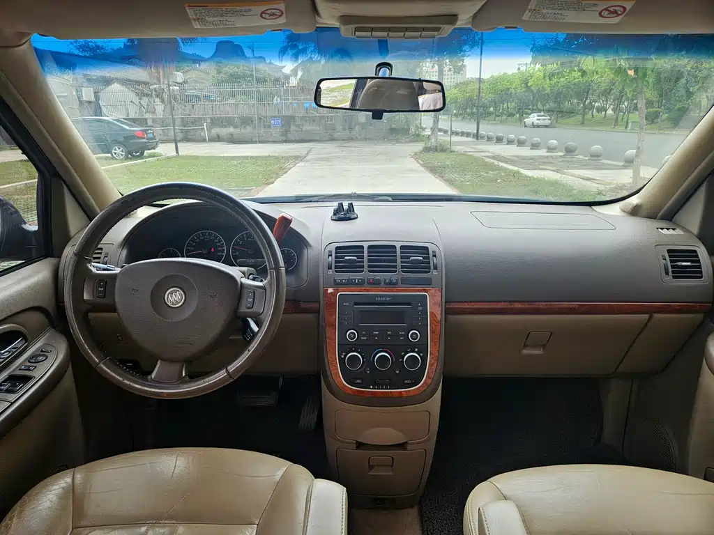 Buick GL8 — миниатюра 11