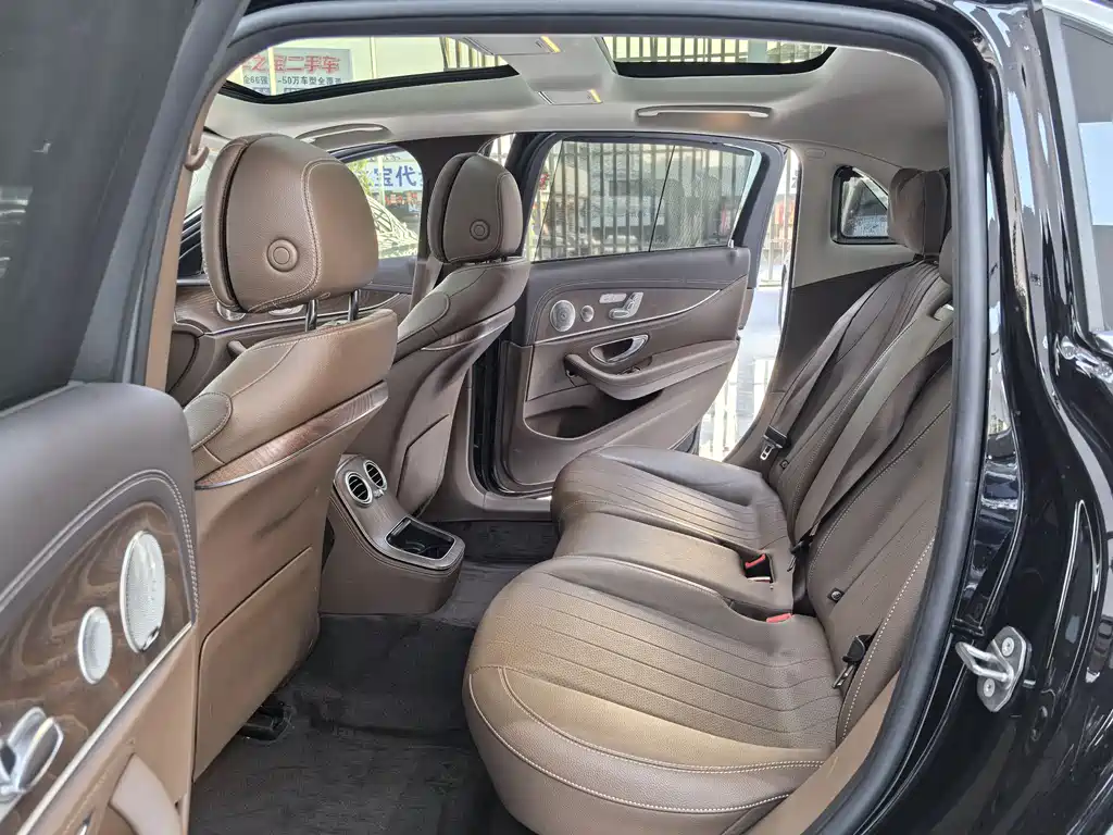 Mercedes-Benz E-Class E 2023 E 300 L Luxury