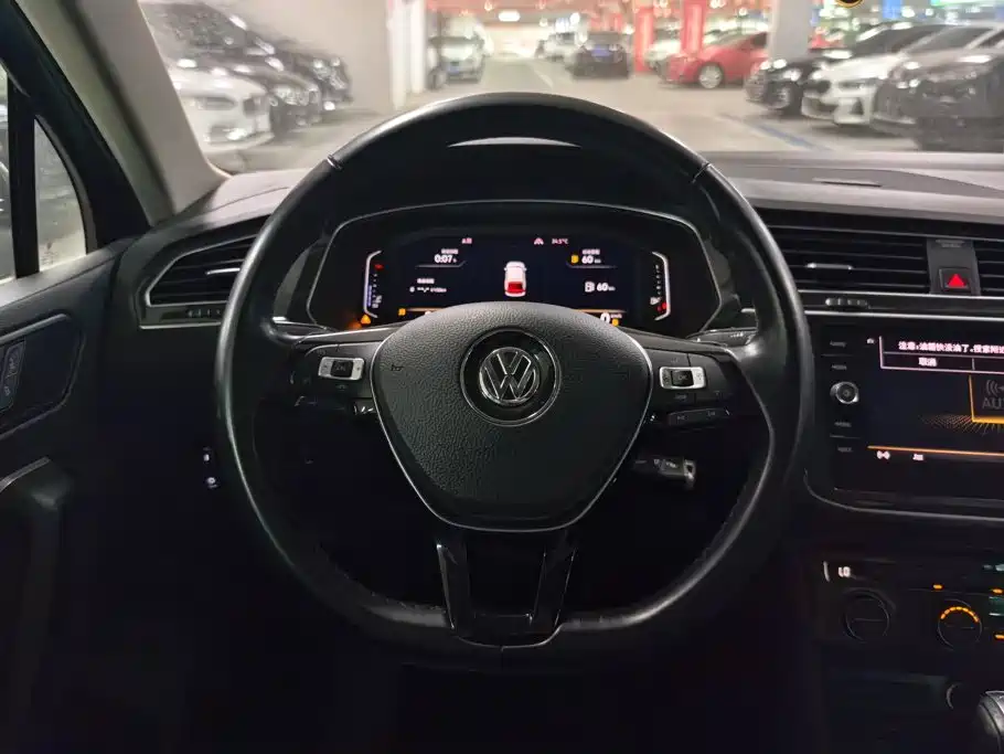 Volkswagen Tiguan — миниатюра 15