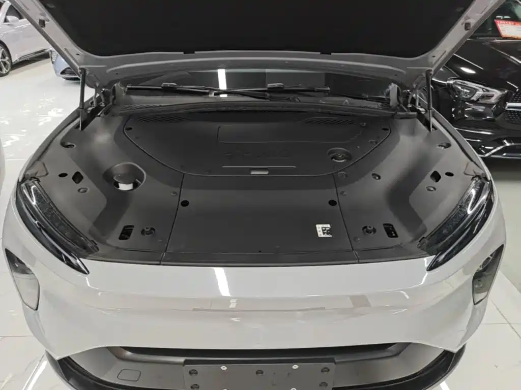 NIO ES8 — миниатюра 20