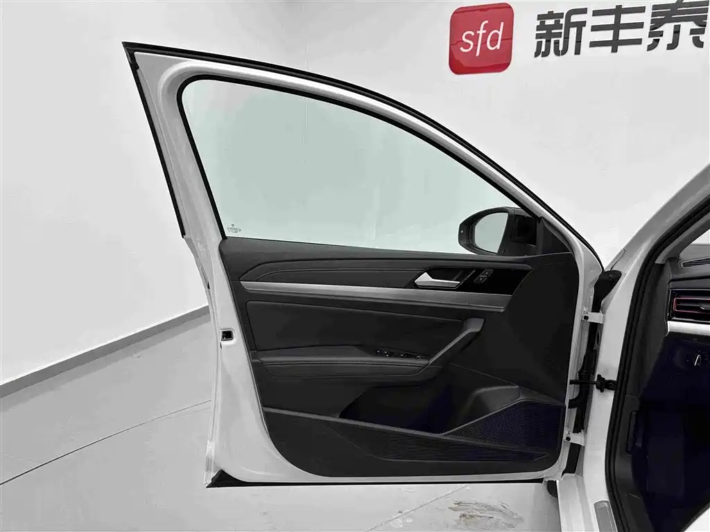 Volkswagen Lavida — миниатюра 8