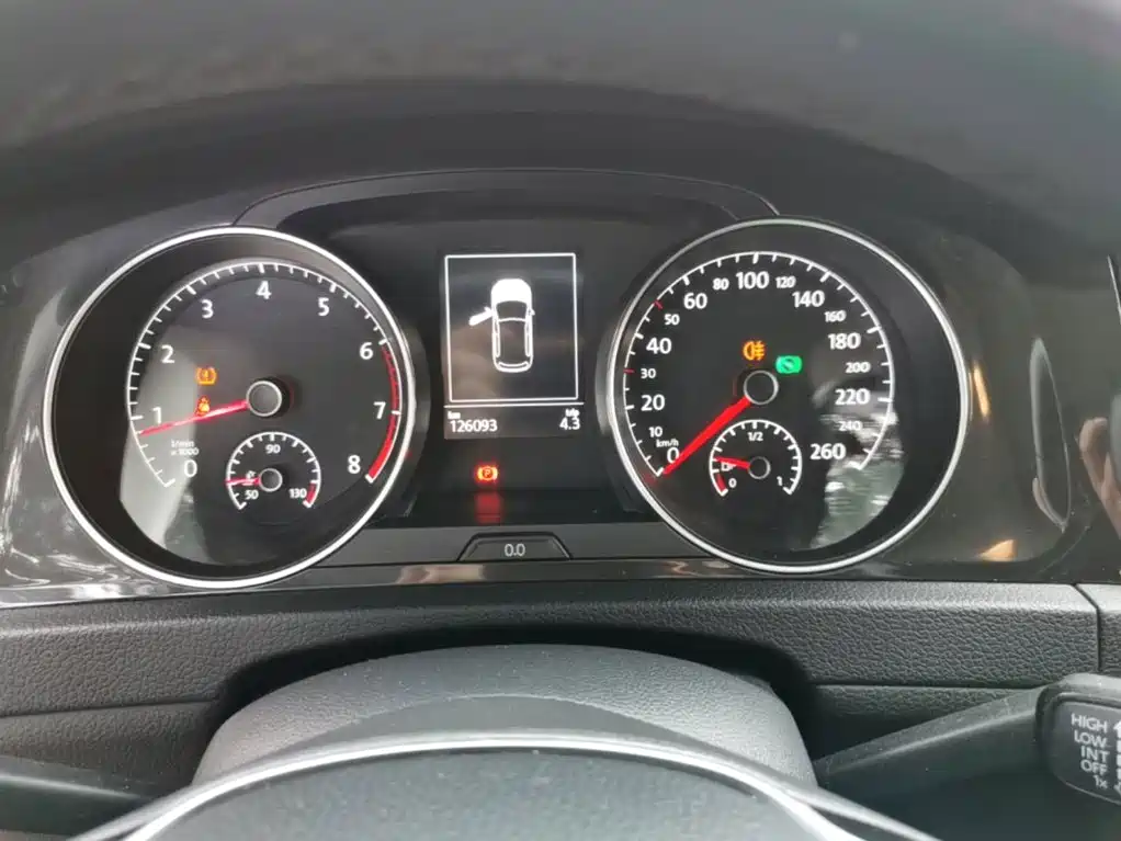 Volkswagen Golf — миниатюра 12