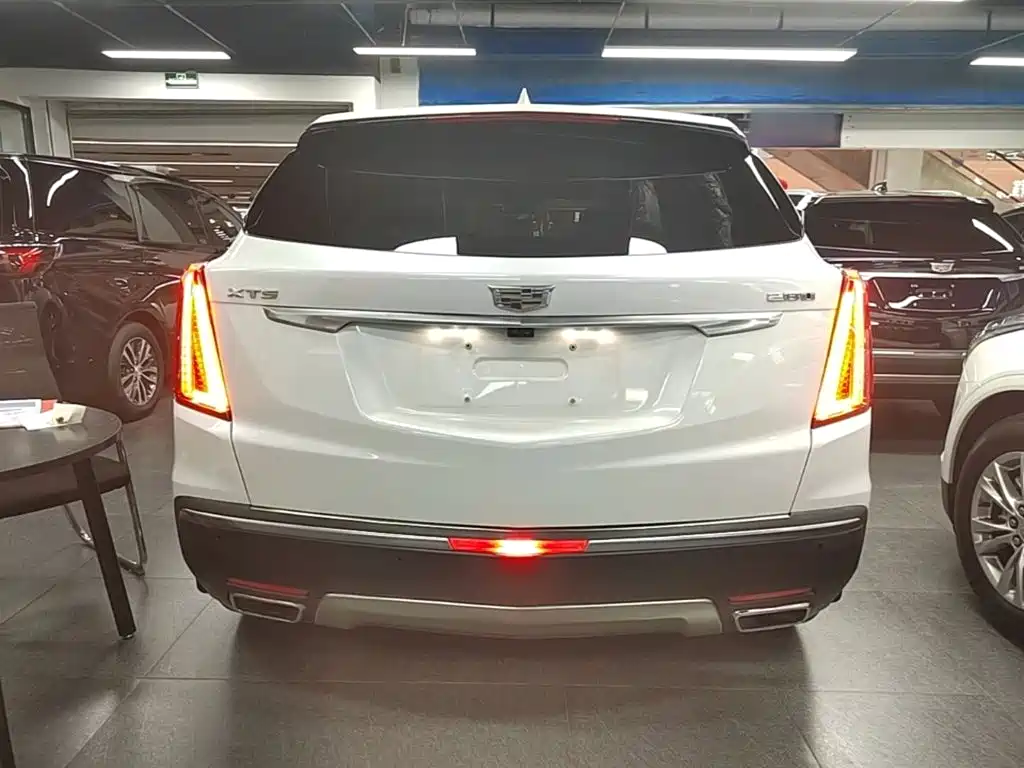Cadillac XT5 — миниатюра 6