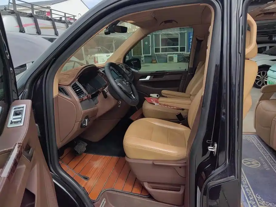 Volkswagen Caravelle — миниатюра 9