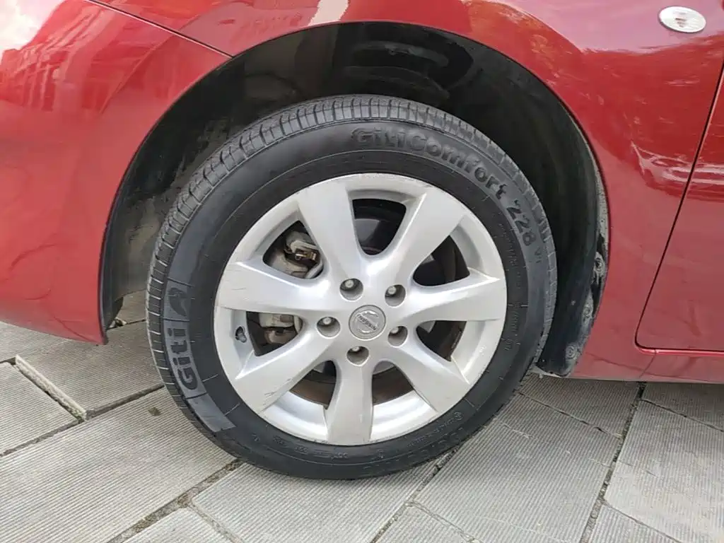 Nissan Tiida — миниатюра 23