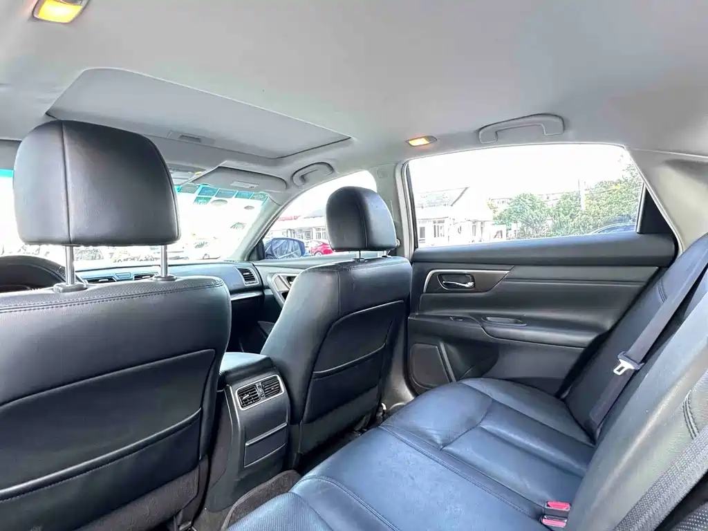 Nissan Teana — миниатюра 8
