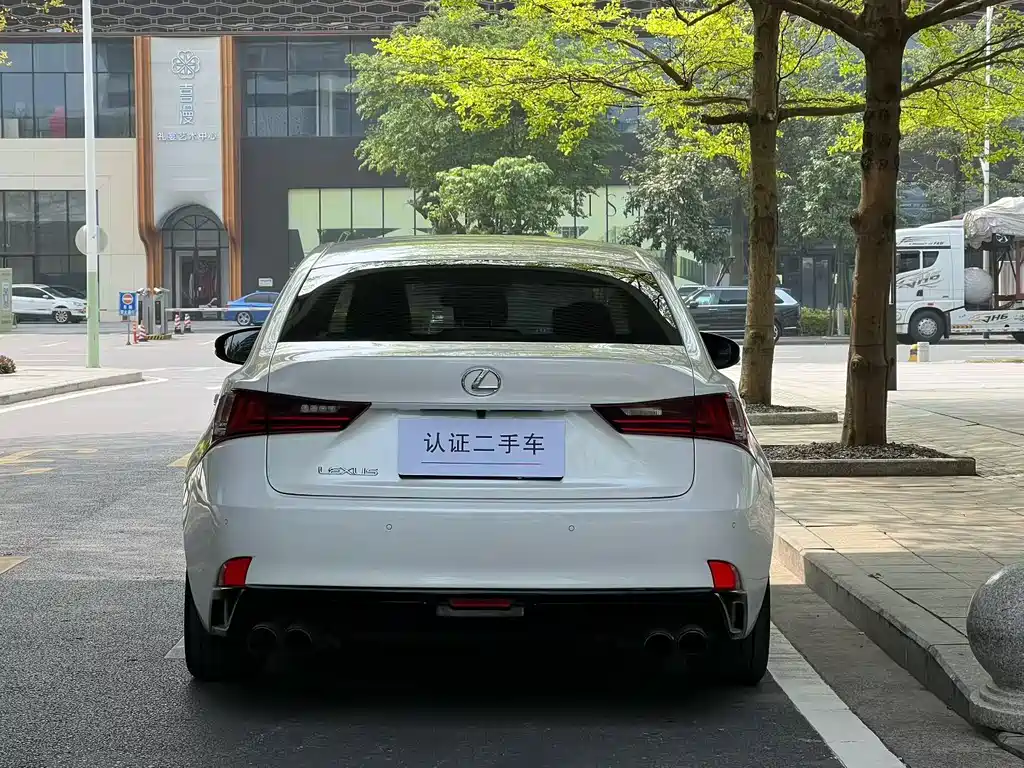 Lexus IS — миниатюра 4