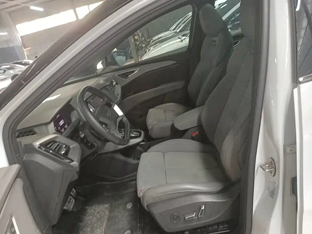 Audi Q5 e-tron — миниатюра 15