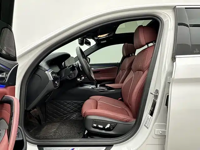 BMW 5 Series — миниатюра 12