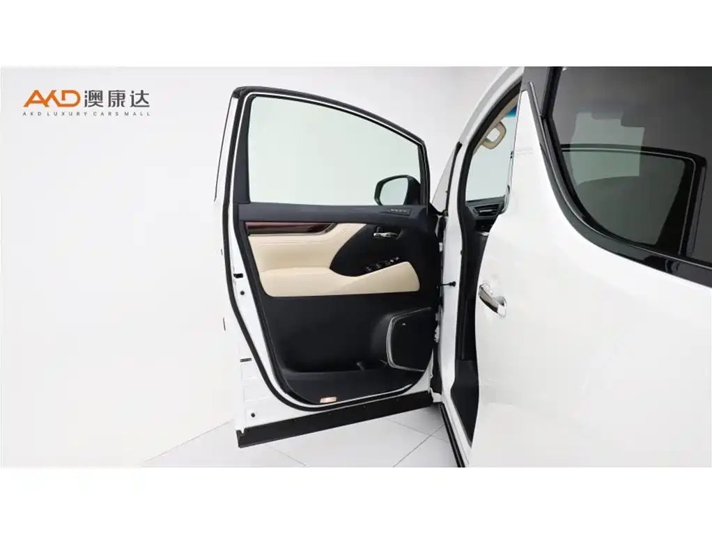 Toyota Alphard — миниатюра 11