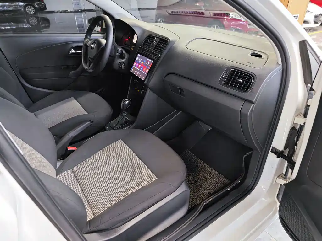 Volkswagen Polo — миниатюра 9