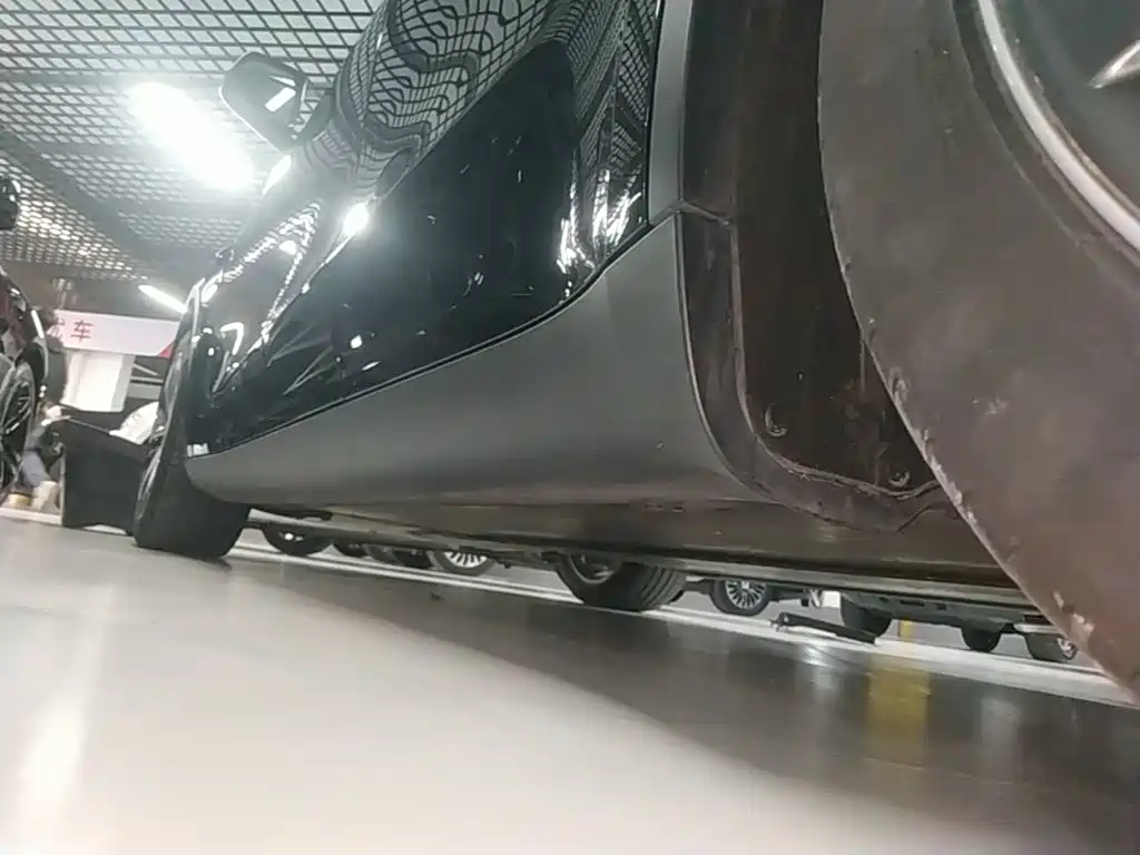 Tesla Model Y — миниатюра 22