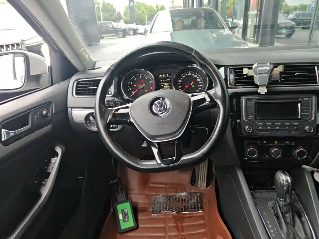 Volkswagen Sagitar — миниатюра 15