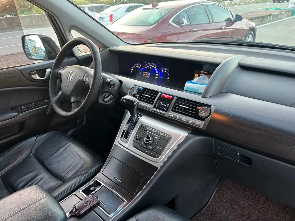 Honda Elysion 2015 2.4L VTi-S Luxury