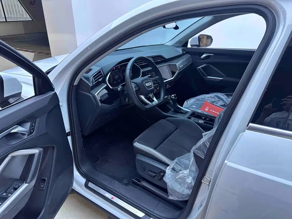 Audi Q3 — миниатюра 9