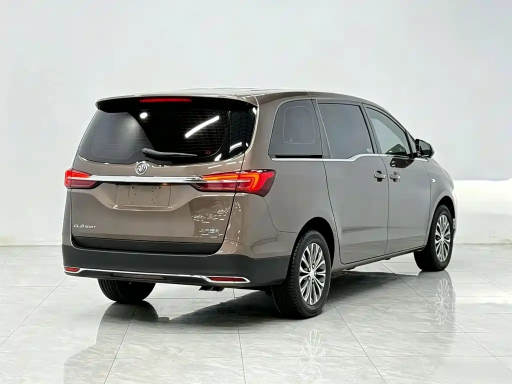Buick GL8 — миниатюра 7