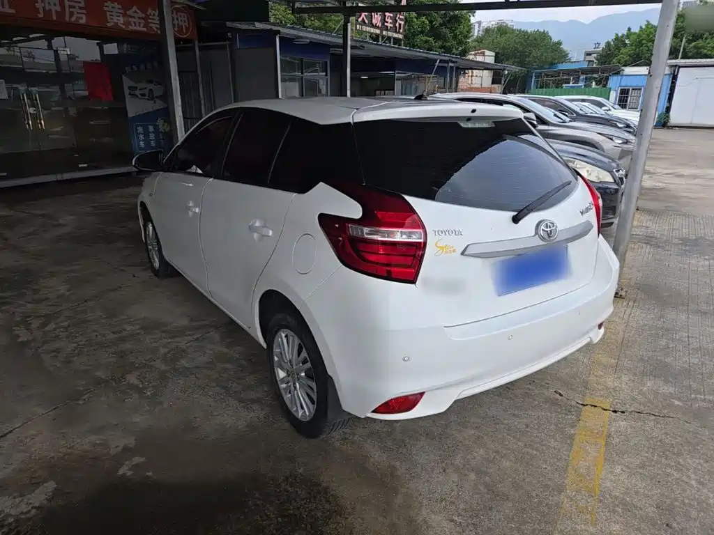 Toyota Vios FS — миниатюра 5