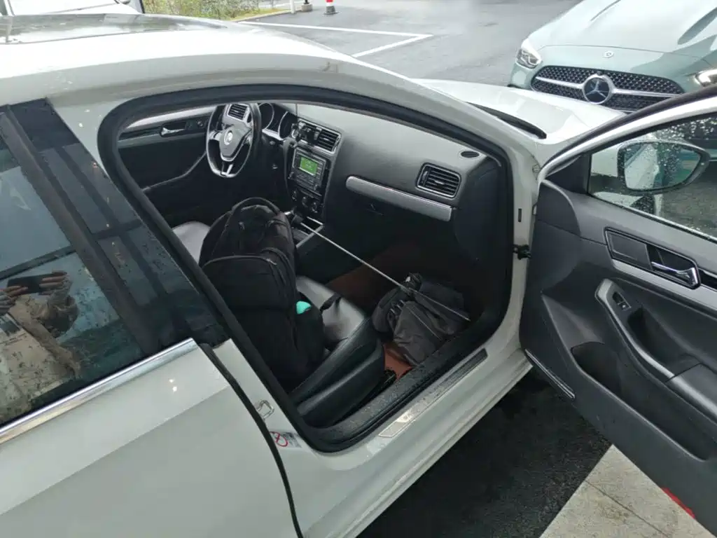 Volkswagen Sagitar — миниатюра 9