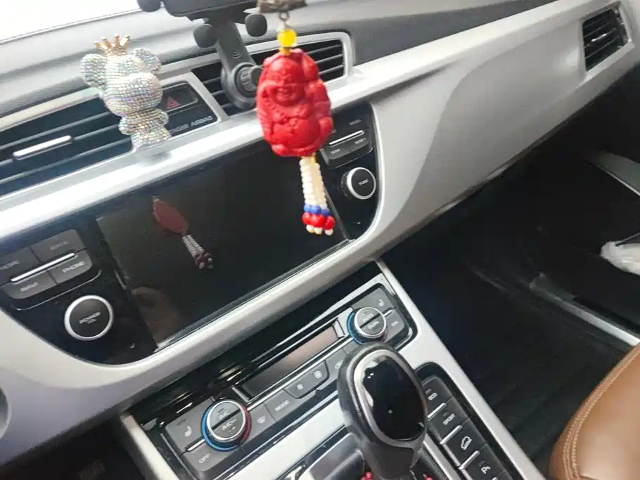 Geely Boyue — миниатюра 13