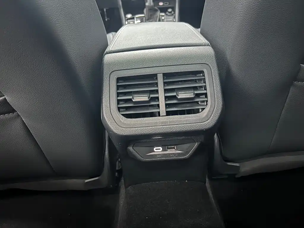 Volkswagen Lavida — миниатюра 17